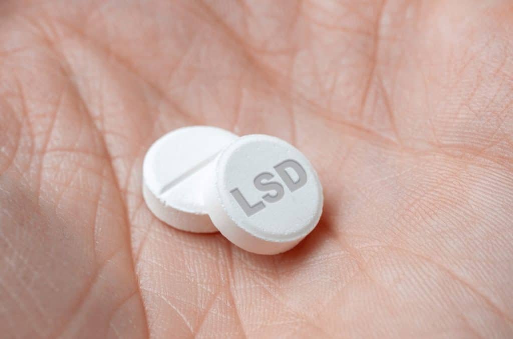Does LSD show up on a drug test?